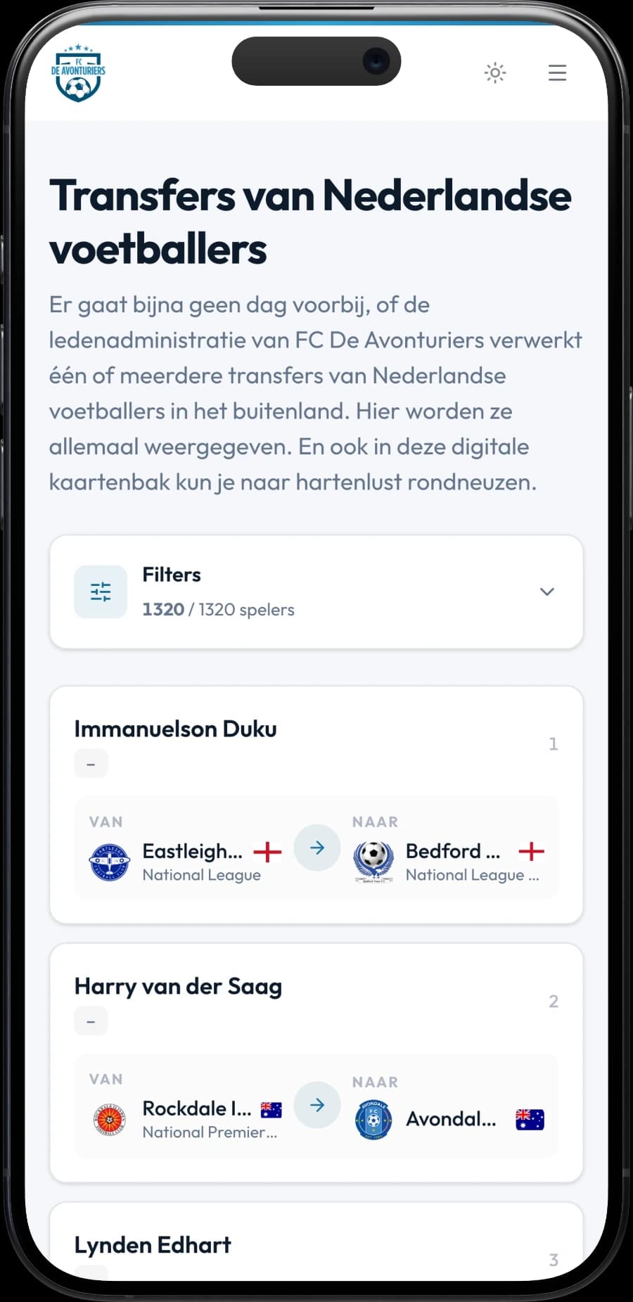 Transferoverzicht van Nederlandse voetballers op een telefoon